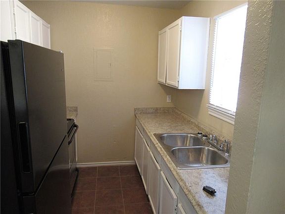 3rd image of 2053 NW 21st St #6