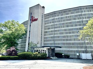 200 Swanton St APT 412, Winchester, MA 01890