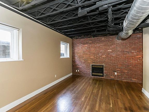 4th image of 200 W Second St Unit 10