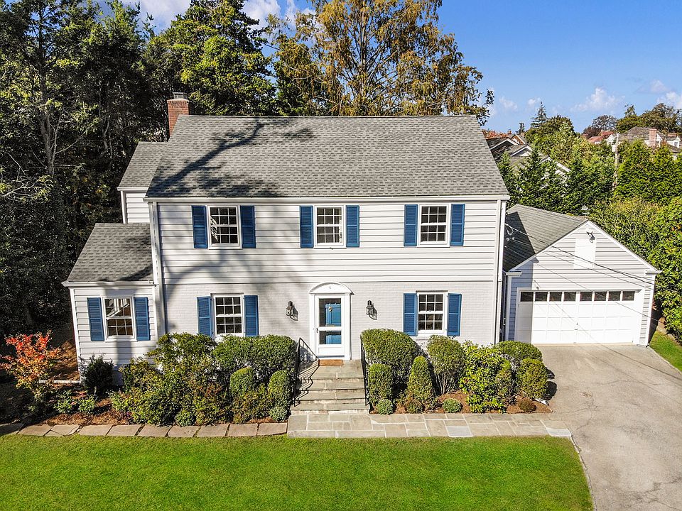 6 Hazel Ln, Larchmont NY   (02 Of     10).JPG