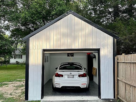 3rd image of 46 W McCabe St