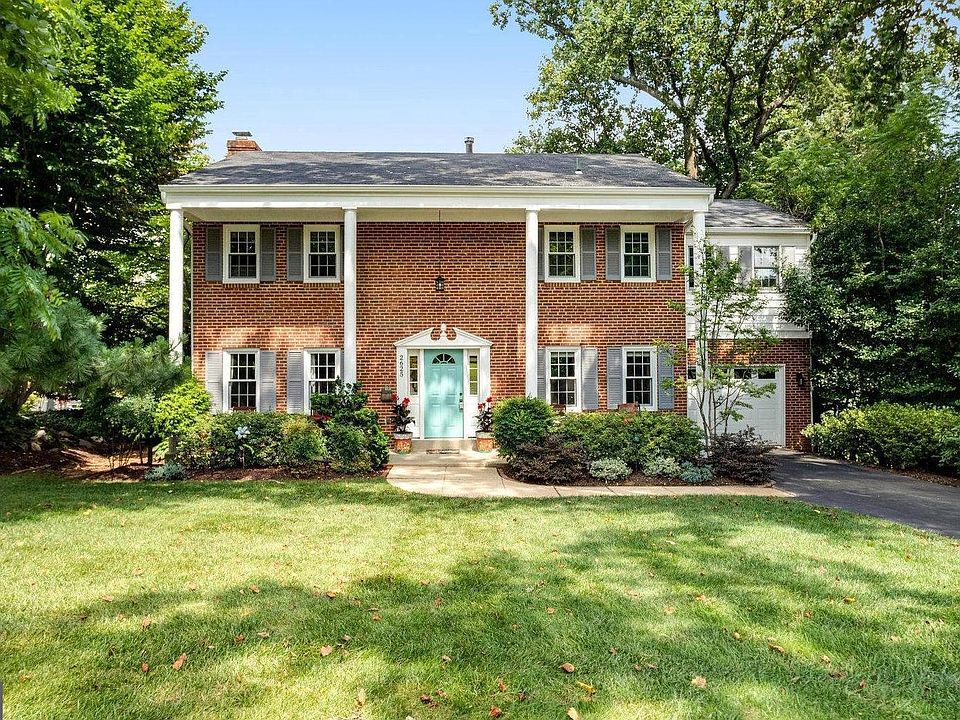 1st image of 2625 Woodley Pl