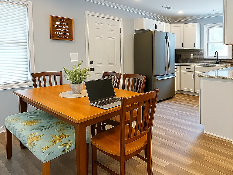 3830 Manchester Dr — Photo 11