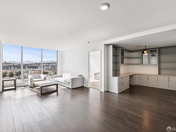2nd image of 718 Long Bridge St APT 506
