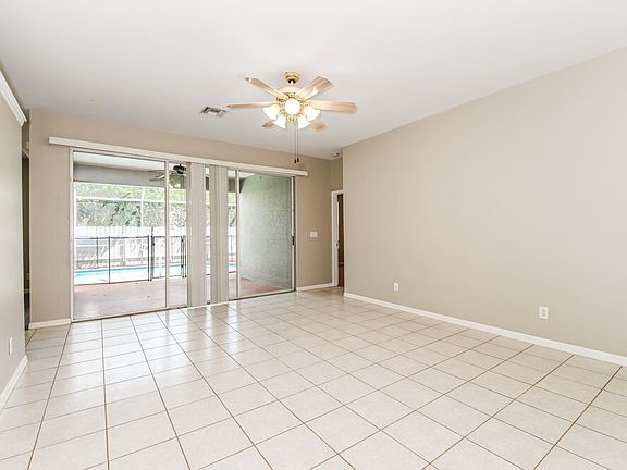 3rd image of 13239 Hastings Ln