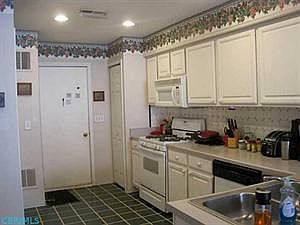 5th image of 208 Chardonnay Ln