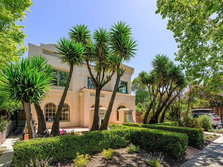2052 Alameda Way — Photo 42