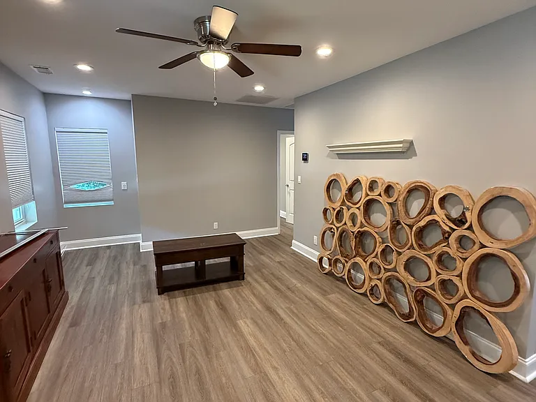 782 S Park Dr — Photo 5