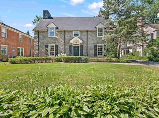 93 Merriweather Rd, Grosse Pointe Farms, MI 48236