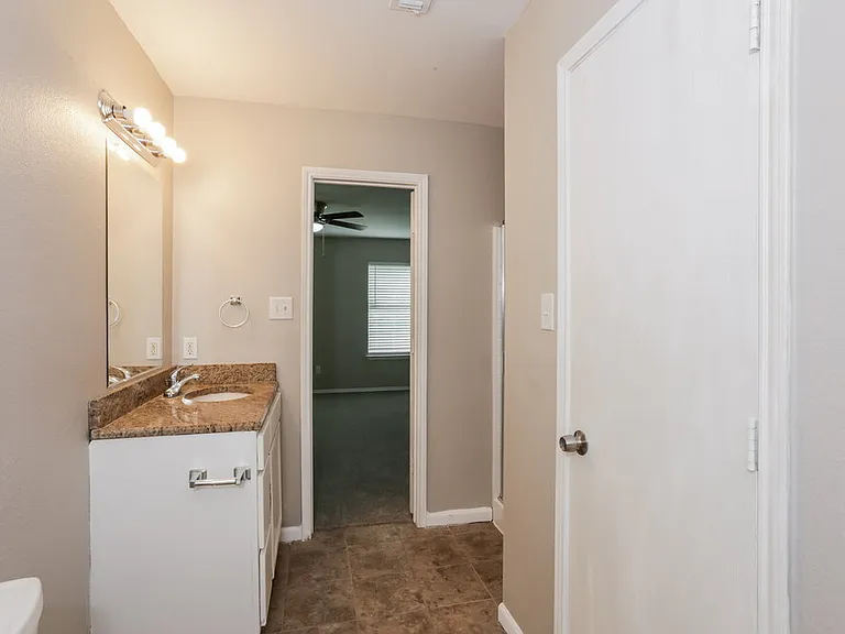 736 W Colony Dr — Photo 12