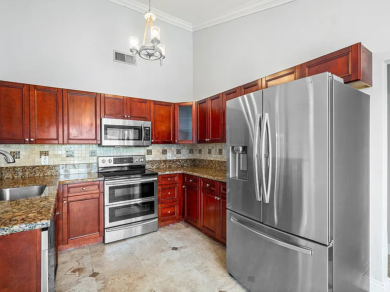 8411 Garden Gate Pl — Photo 3