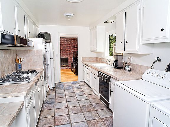 4th image of 10014 Valjean Ave