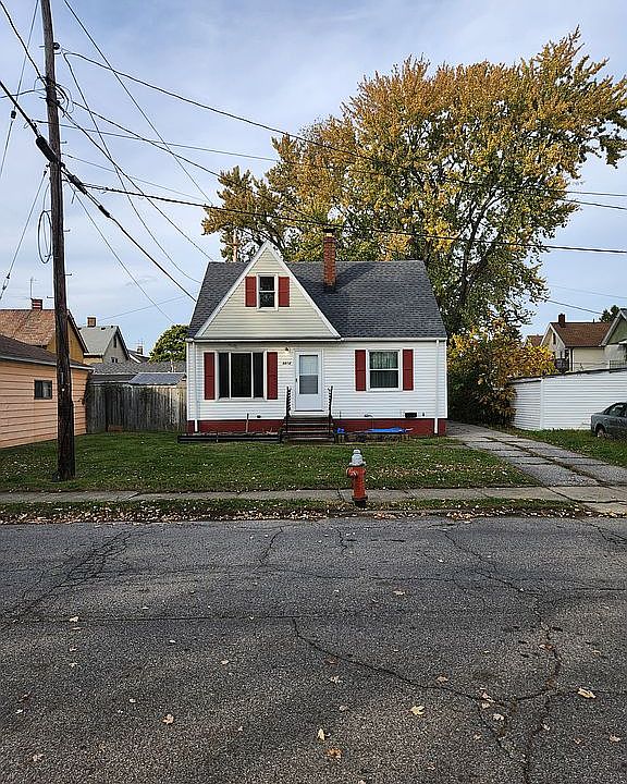1st image of 9814 Loretta Ave