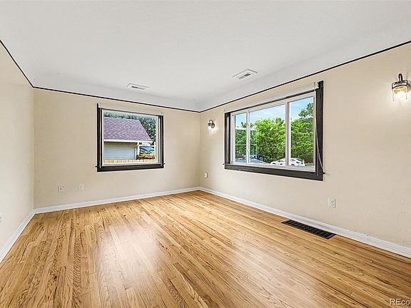 4th image of 1554 Ames Street
