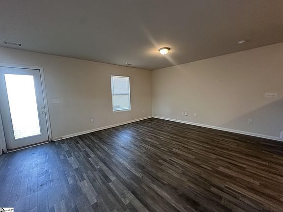 3rd image of 801 Vistamount Path