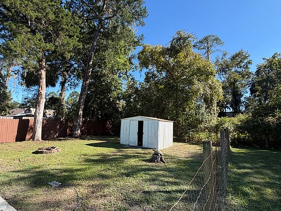 2nd image of 603 Deen Rd