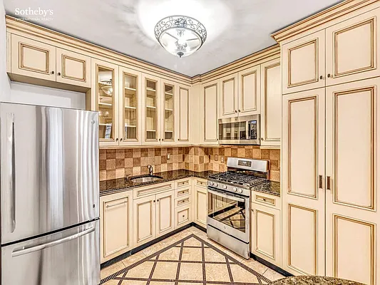 Rented by Sotheby's International Realty | media 17