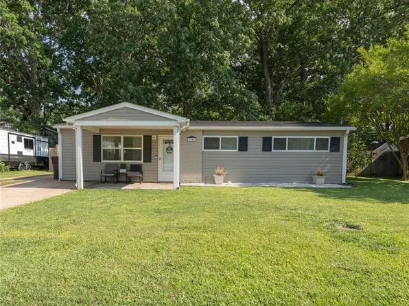4306 Onawa Ln, Chesapeake, VA 23325