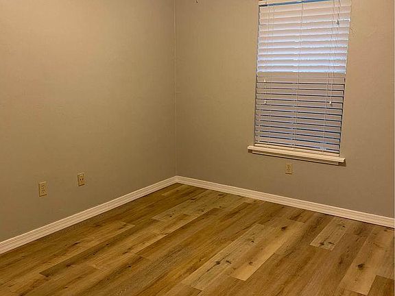 4th image of 2360 SW Archer Rd APT 623