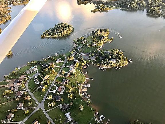 2nd image of 100 Northshore Ct #12