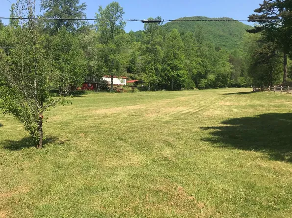 7680 Fires Creek Rd, Hayesville, NC 28904