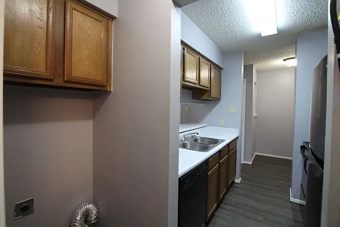 420 W Heritage Dr #211 — Photo 11