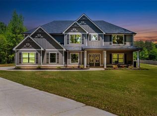 415 Paynes Lake Rd, Carrollton, GA 30116