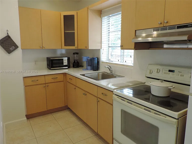 3134 SW 25th Ter — Photo 19