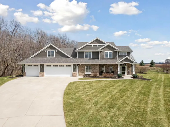 248 Cornellius Martin Ct, De Pere, WI 54115