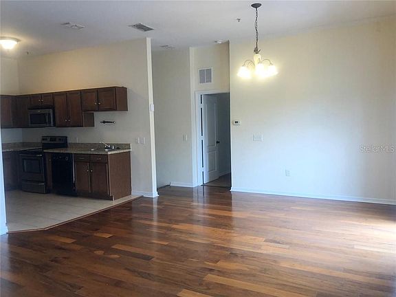 5th image of 1409 Broken Oak Dr #45A