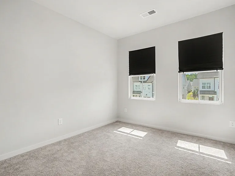 9512 Munsing Dr — Photo 24