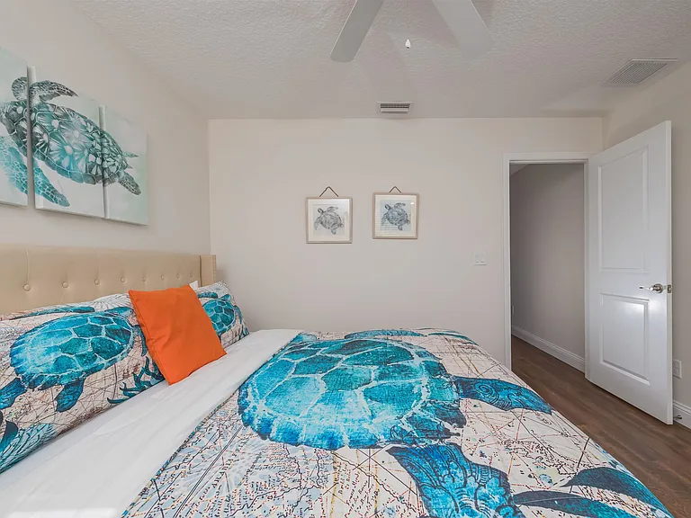 6832 Middleton Ave — Photo 44