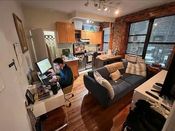 202 East 7th Street image 1 of 7