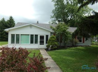 1862 Seaford Dr, Oregon, OH 43616