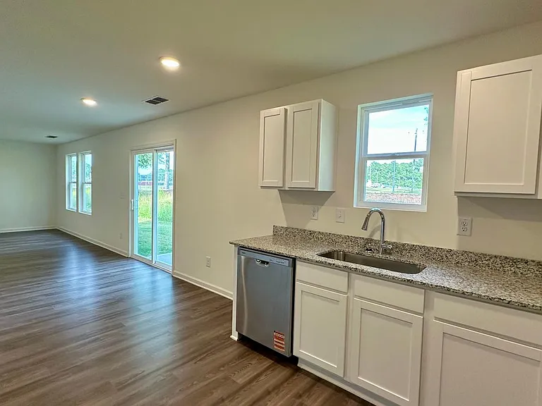 456 Grand Magnolia St — Photo 5