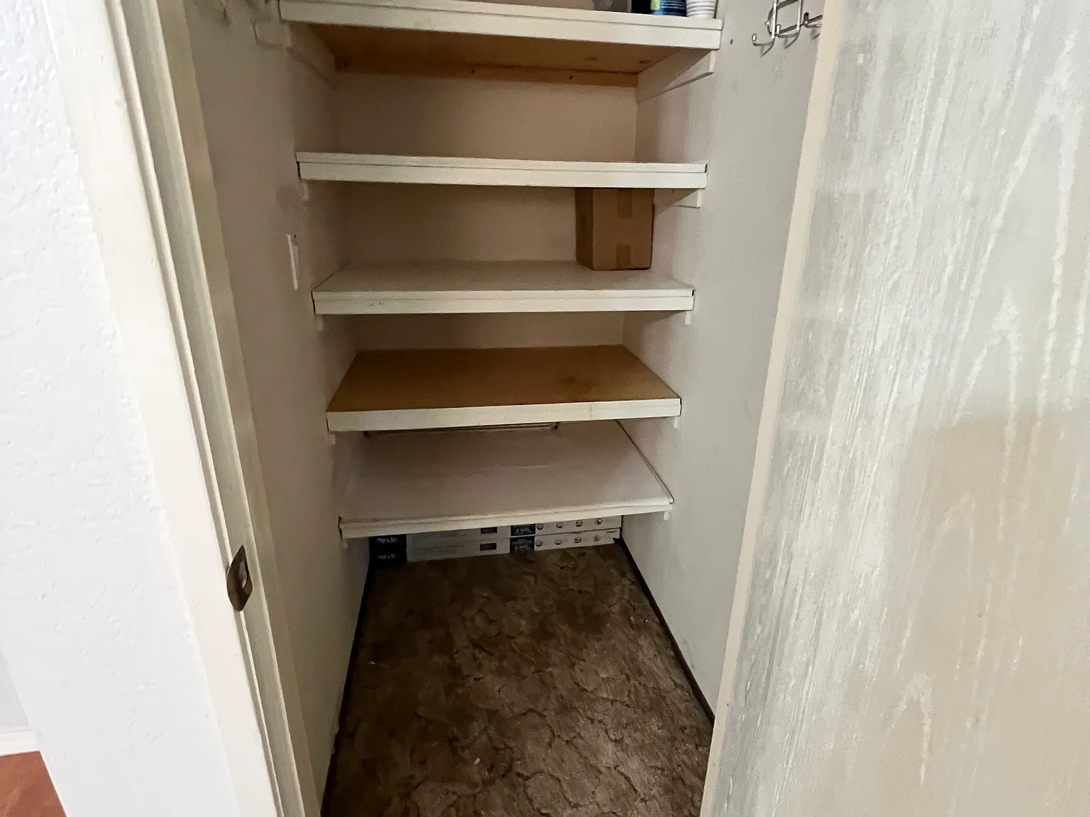 2 bed, 950 sqft, $2,195 — Photo 3