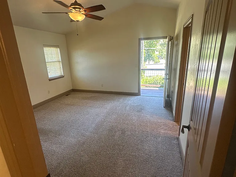 1260 Grand Ave — Photo 8