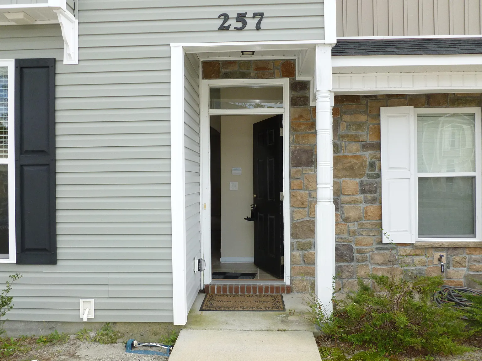 2 bed, 2.5 bath, $1,150 — Photo 2