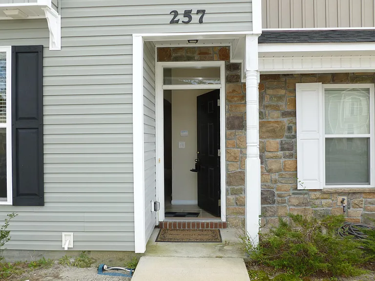 257 Caldwell Loop — Photo 2