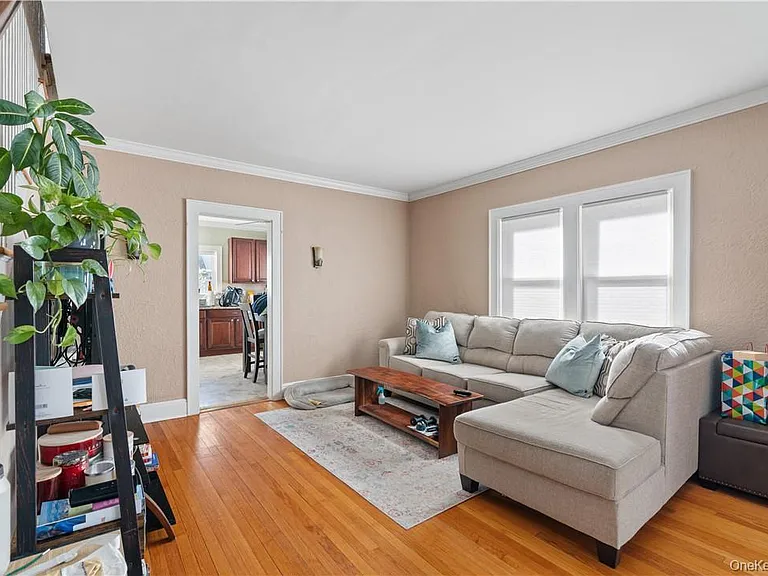 204 Lakeview Ave — Photo 2