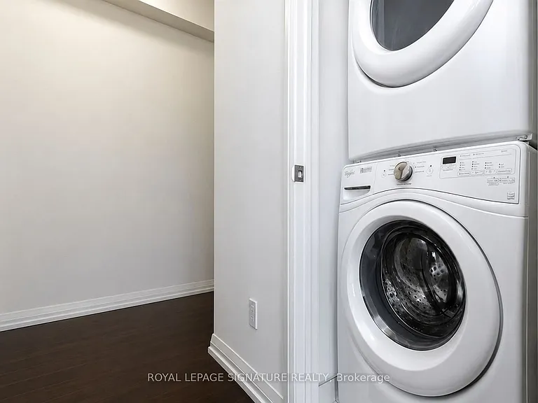 460 Adelaide St E #1706 — Photo 10