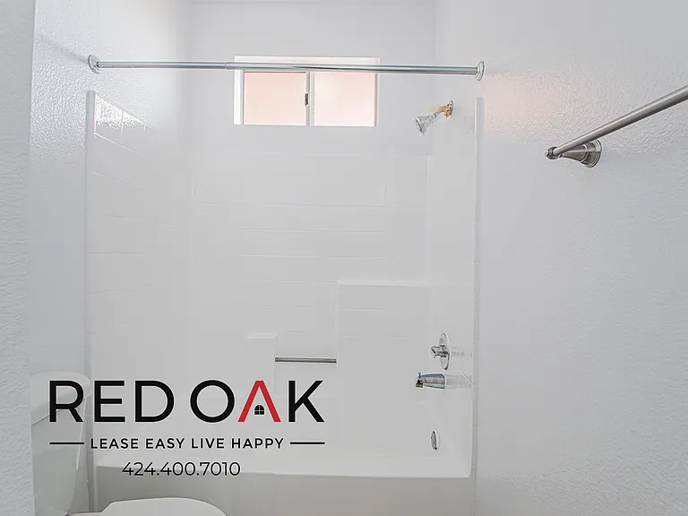 7370 Hawthorn Ave #301 — Photo 19