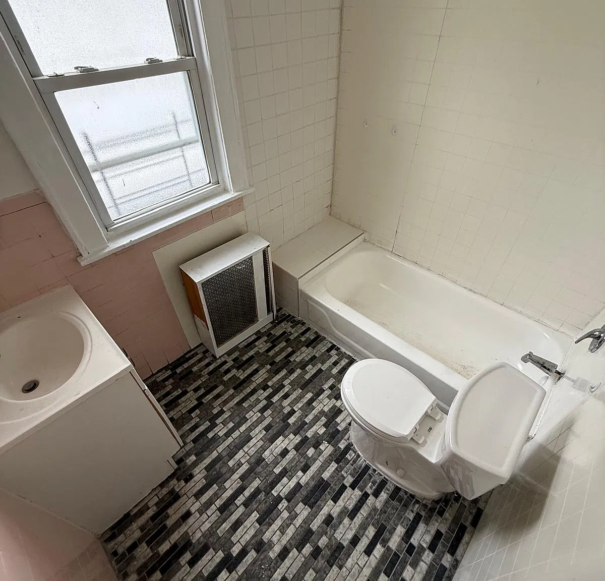 2 bed, $2,600 — Photo 2