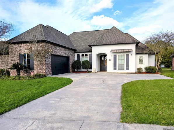 24929 Plantation Lake Ave, Denham Springs, LA 70726