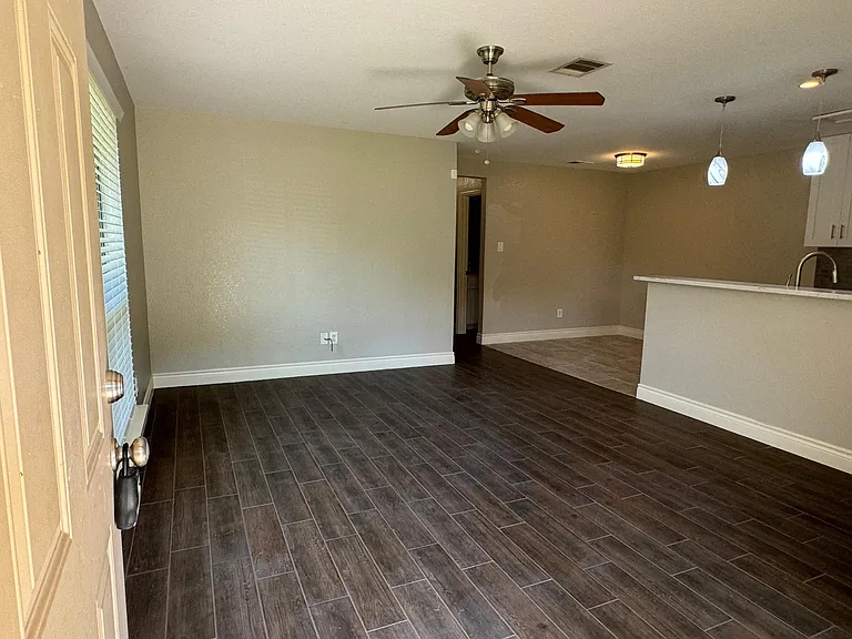 3159 Karen St — Photo 3
