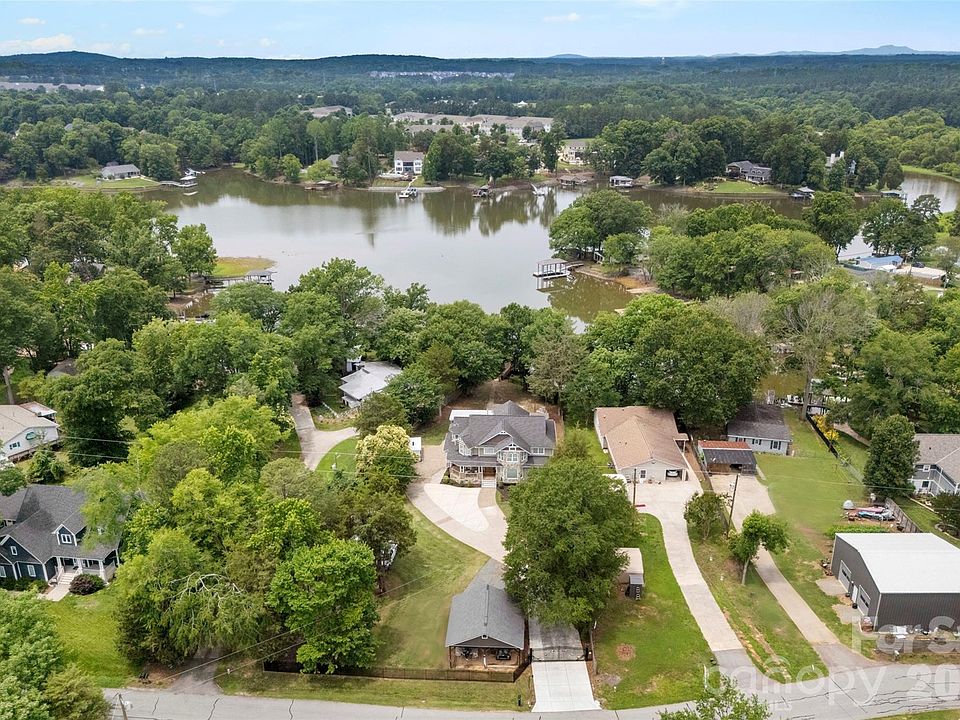 1st image of 5555 Riverfront Rd