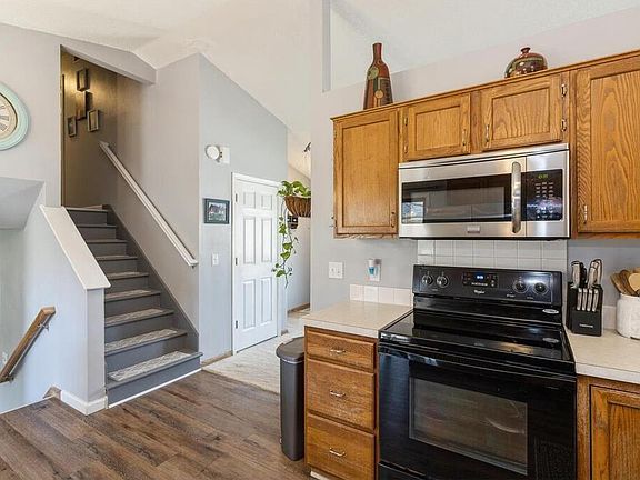 5th image of 817 Cade Ct