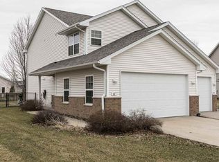 62 Thistle Ct, Iowa City, IA 52240