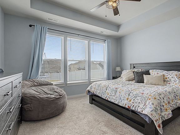 3rd image of 1253 Inverness Pass