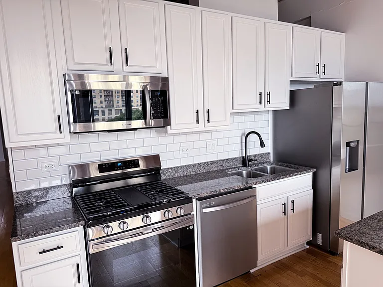 1503 S State St #512 — Photo 3